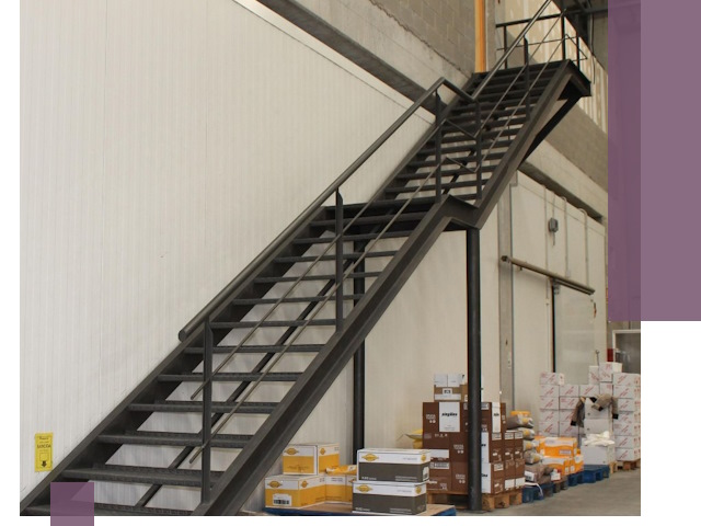 Лестницы для производства в Солнечногорске — изготовление и монтаж