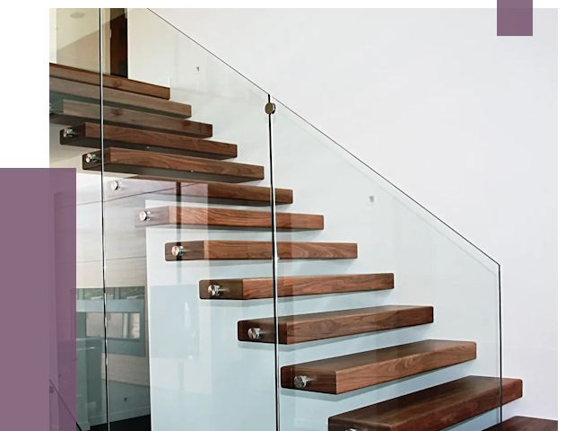 Стеклянные перила для лестницы в Солнечногорске от 15092 руб.