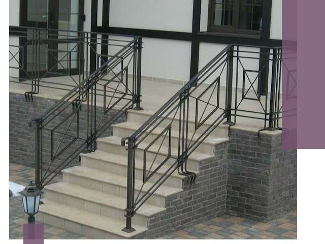 Перила для крыльца в Солнечногорске — монтаж, изготовление и установка