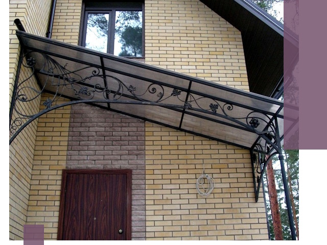 Односкатные козырьки из металла под ключ в Солнечногорске