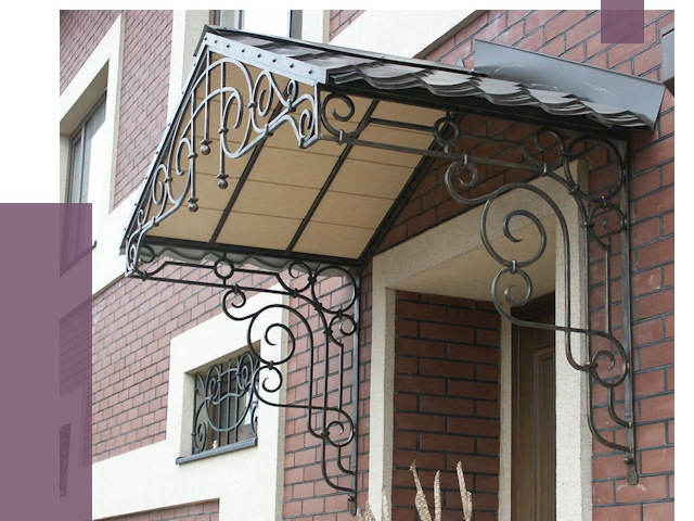 Двускатные козырьки в Солнечногорске под ключ от 13010 руб.