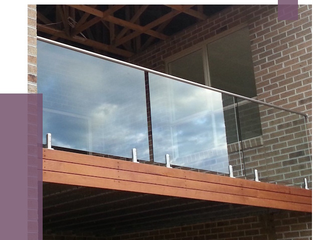 Стеклянные парапеты на крыше и террасе в Солнечногорске от 11709 руб. | ПРОЛЁТ-Слн