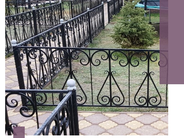 Кованые газонные ограждения под ключ в Солнечногорске