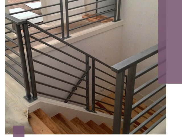 Изготовление поручней из металла и дерева в Солнечногорске